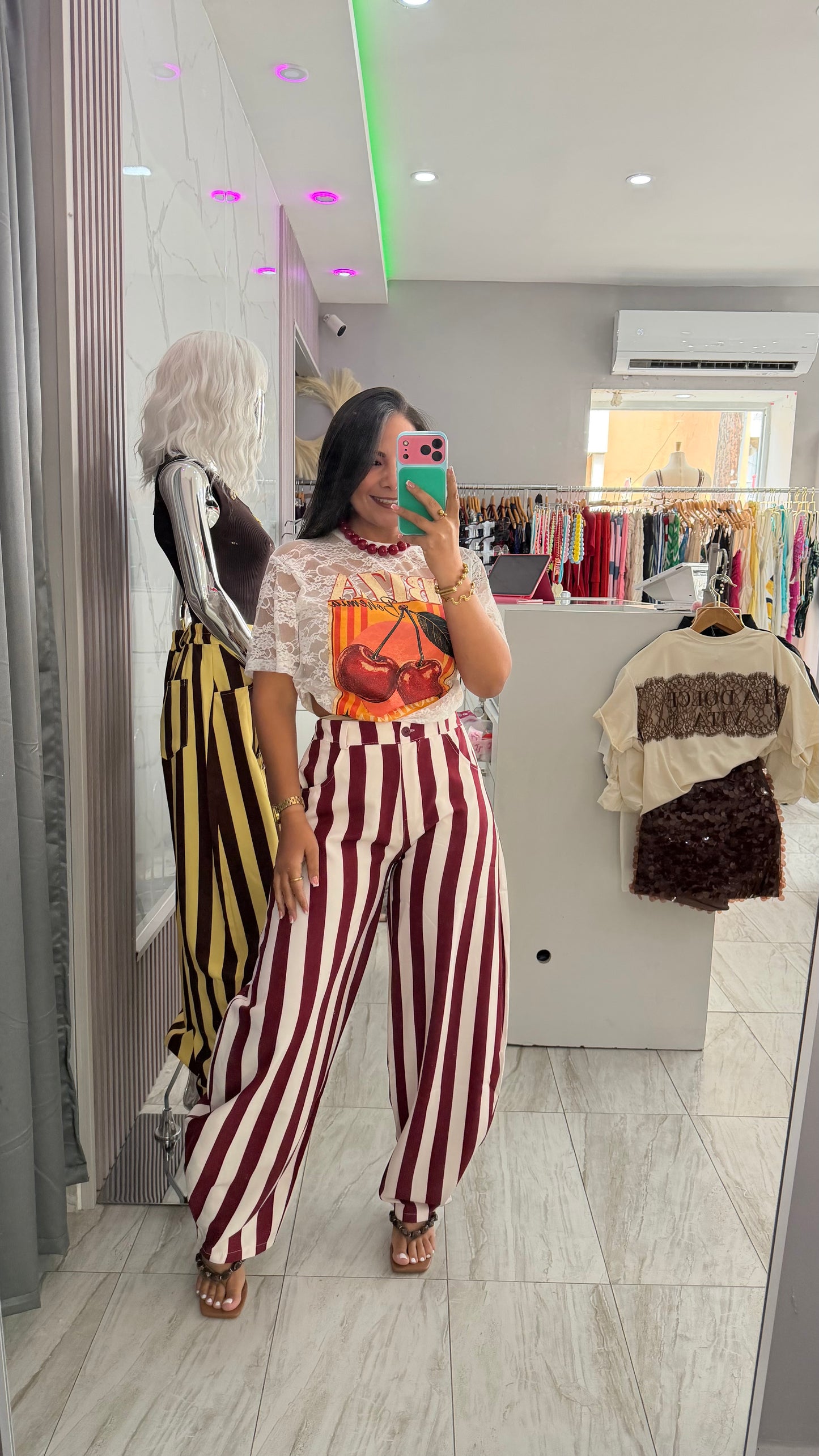 BURGUNDY AND WHITE BARREL PANT