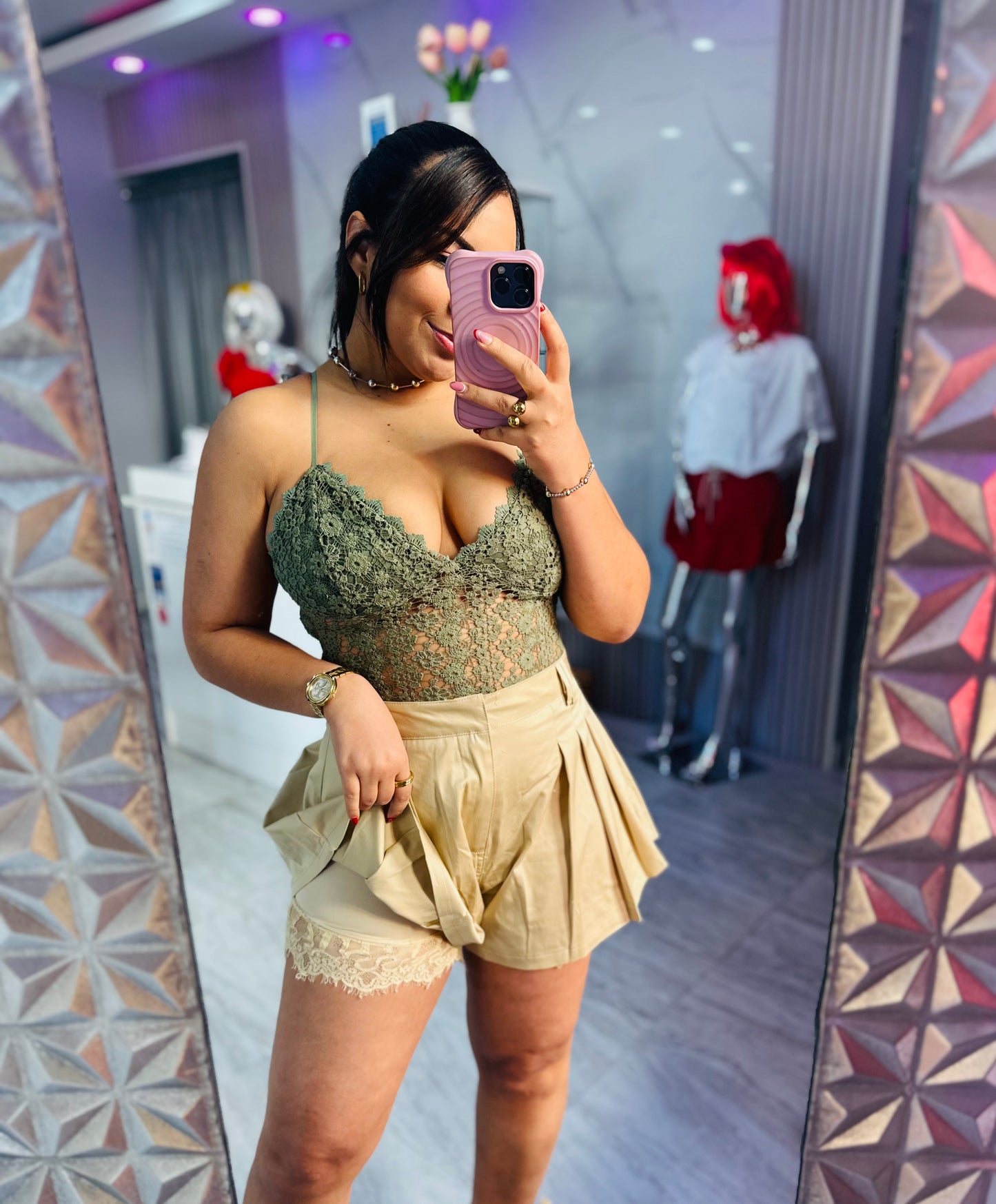 TAUPE LACE SHORT