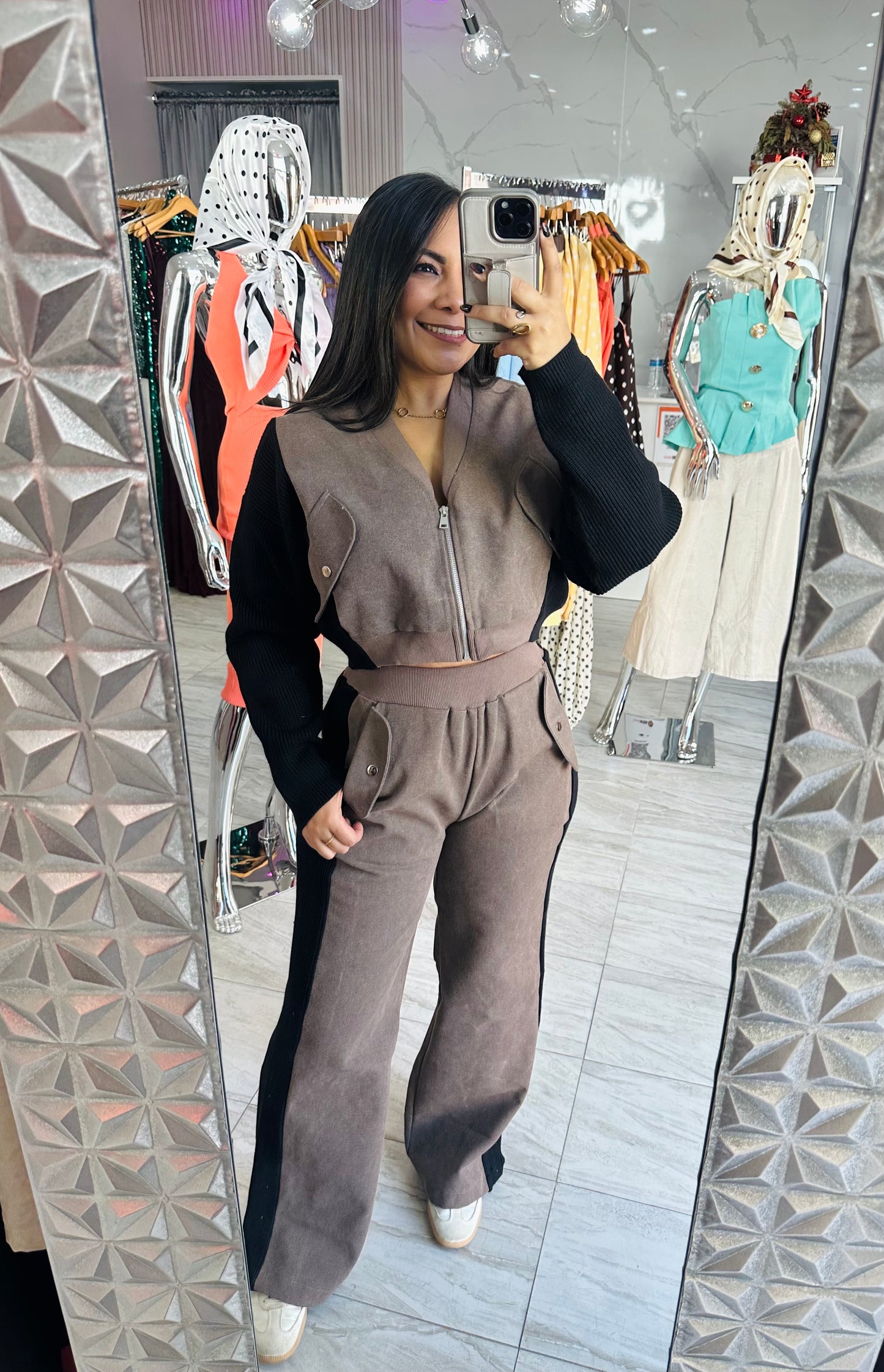 BROWN AND BLACK VIAJERO SET