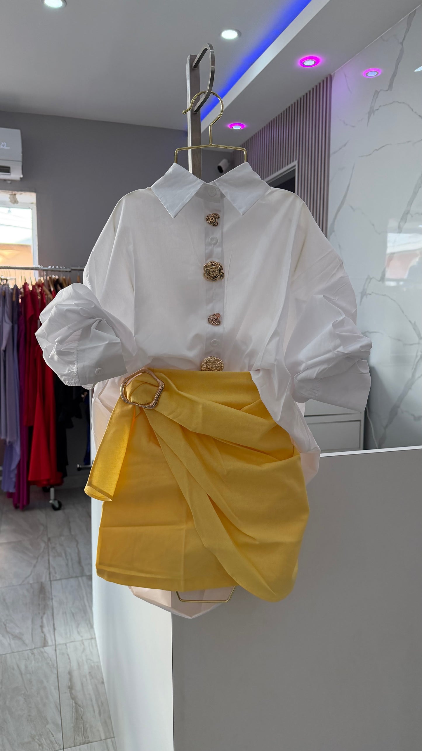 BOTTOMDOWN WHITE SHIRT