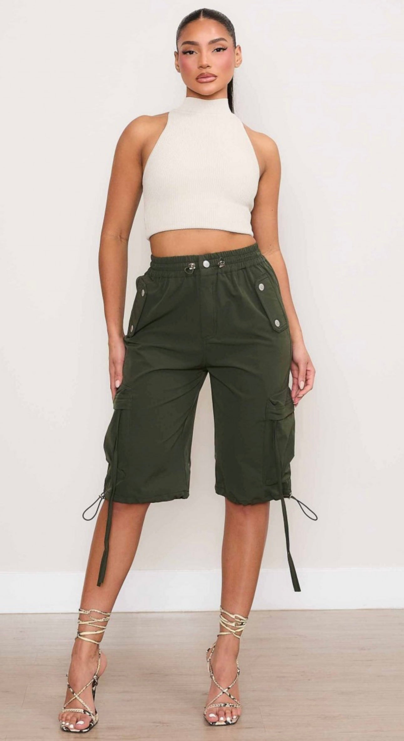 OLIVE BERMUDA VIBRANT SHORT