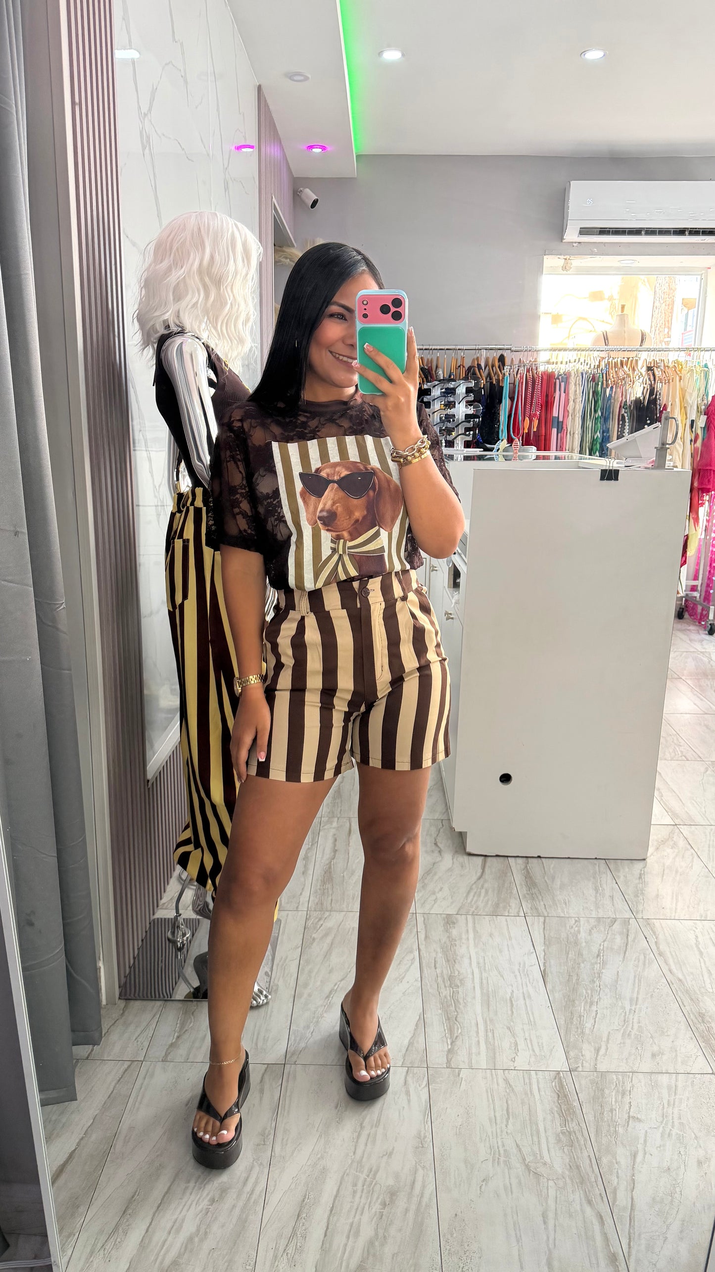 SALCHICA BRONW CON OLIVE TOP