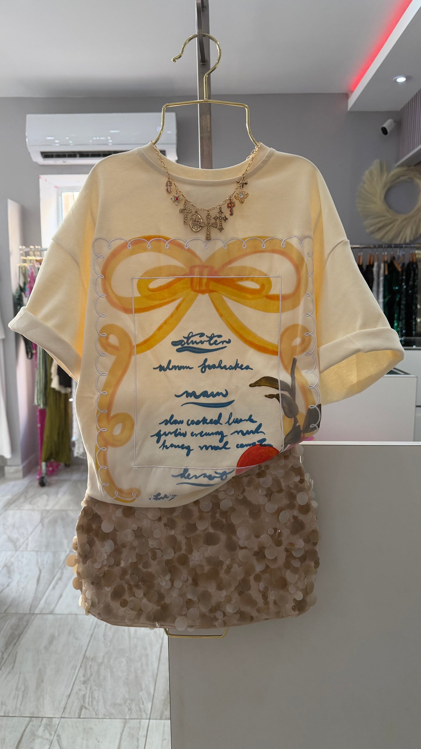 ITALIANA CREAM AND YELLOW BOW TSHIRT (OVERSIZE)